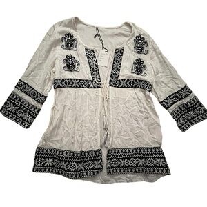 Boemo Women’s Small Embroidered Tunic White and Black NWT